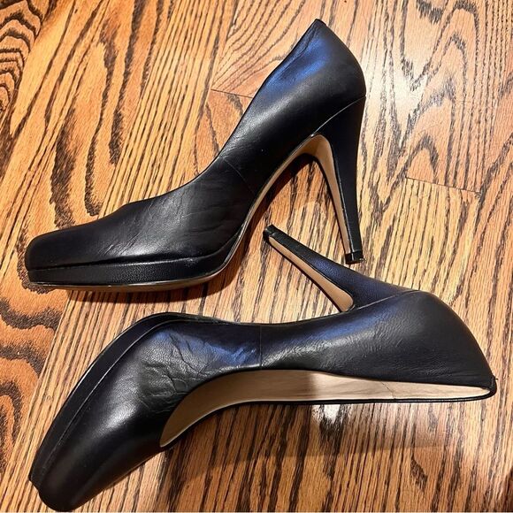 Nine West Rocha black leather almond toe slip on platform heels size 7.5 pumps - Picture 7 of 16